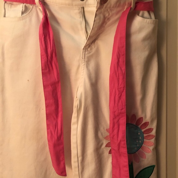 SALE!Lily Pulitzer Size 10 White Jeans with flowers Girls adorable - Picture 7 of 7